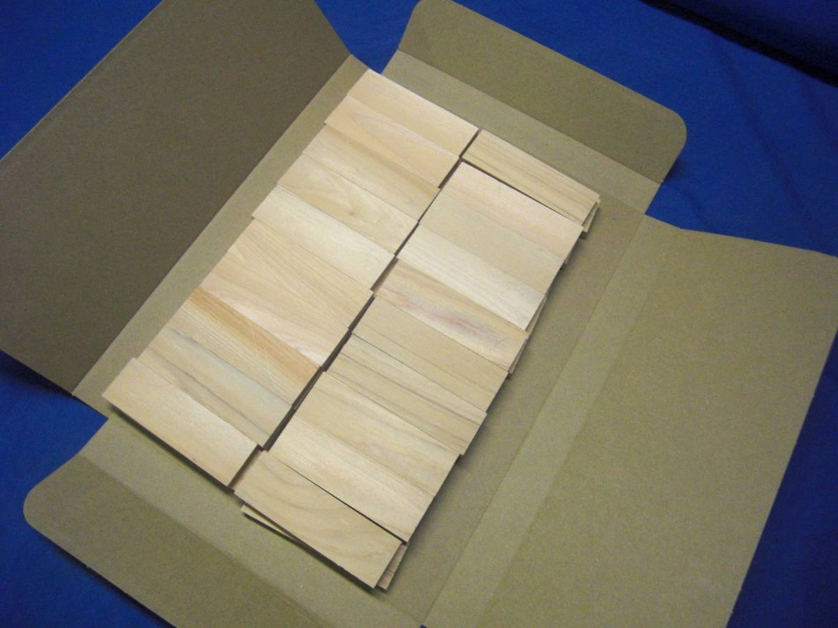 『 ヒノキ 』 無節の桧 端材の板 約(長)95mm×30(巾)mm×(厚)9mm 30枚入り ☆★ 全国送料無料拍卖