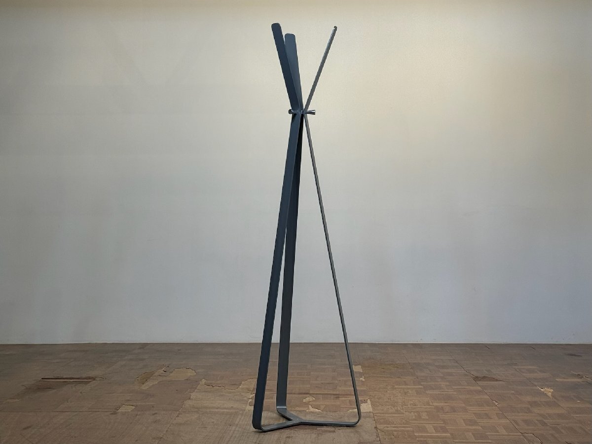 -ps0190|Cassina ixc. Peter van de Water BEND/ベンド アーキテクチャルミニマルコートハンガーラック|カッシーナ リビングモチーフ拍卖