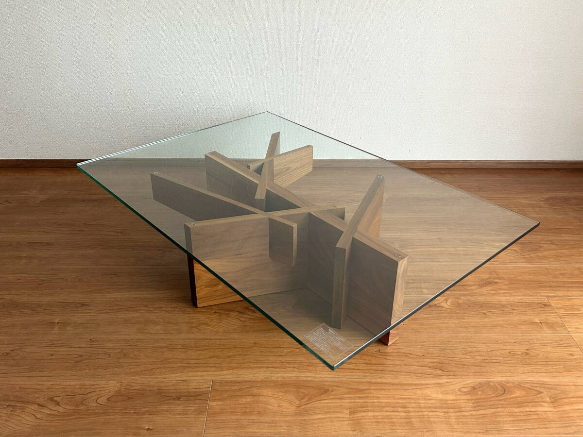 ligne roset リーン・ロゼ ROSETAshera ウォールナット無垢材 センターテーブル|リビング トーゴ カッシーナ マスターウォール アクタス拍卖