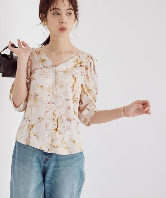 ROPE(ロペ) ★マーブルプリントパフスリーブブラウス拍卖