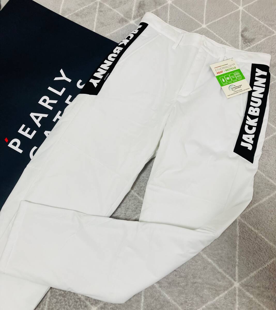 新品 パーリーゲイツ ジャックバニー PEスムース 中綿パンツ(6)サイズLL/白 PEARLY GATES JACK BUNNY拍卖