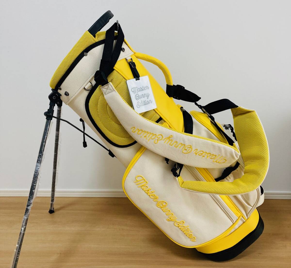 新品 パーリーゲイツ マスターバニー 帆布×合皮 スタンド式キャディバッグ 黄 46インチ対応 MASTER BUNNY 74800 兼用&2025年モデル拍卖