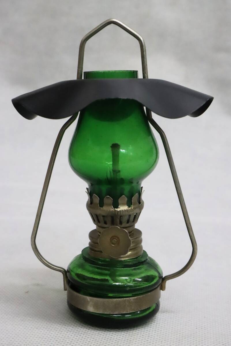 ★ミニオイルランタン グリーン 石油ランタン 灯油ランタン ランプ キャンプ アウトドア 置物 オブジェ アンティーク 雑貨 昭和レトロ拍卖