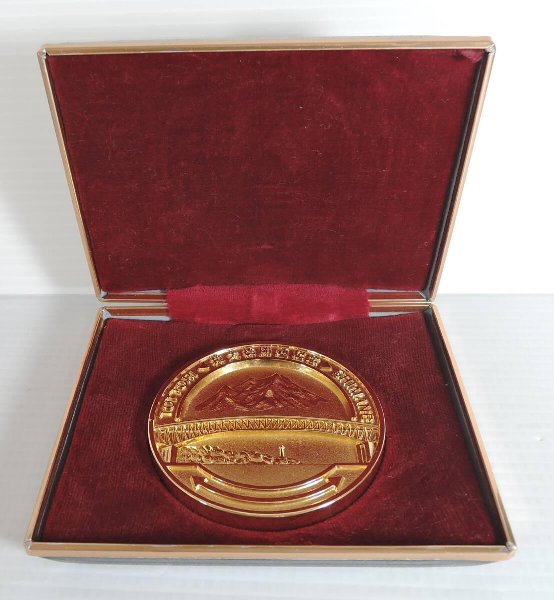 ☆Y11■境大橋開通記念 隠岐島観光記念 メダル 24KGP■境水道大橋(島根県松江市-鳥取県境港市)拍卖