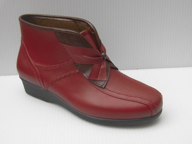 柔らか痛くない M 日本製 完全防水 お多福 17号 赤 磁気付き健康履き オタフク 防寒 婦人 レディース レイン ショート ブーツ 雨靴 長靴拍卖