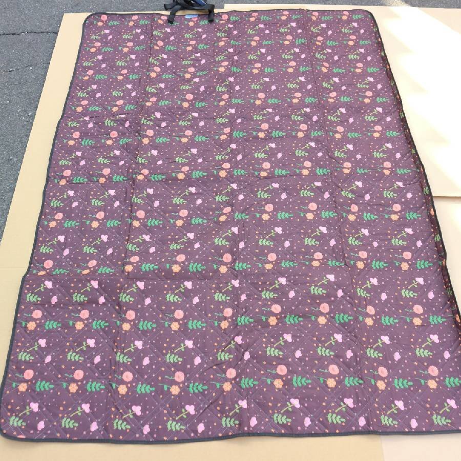 PICYALO 大判 厚手 レジャーシート 150×200cm 【花柄】三層構造 IPX4防水 4~6人用 洗濯機で洗える ピクニック☆290y29拍卖