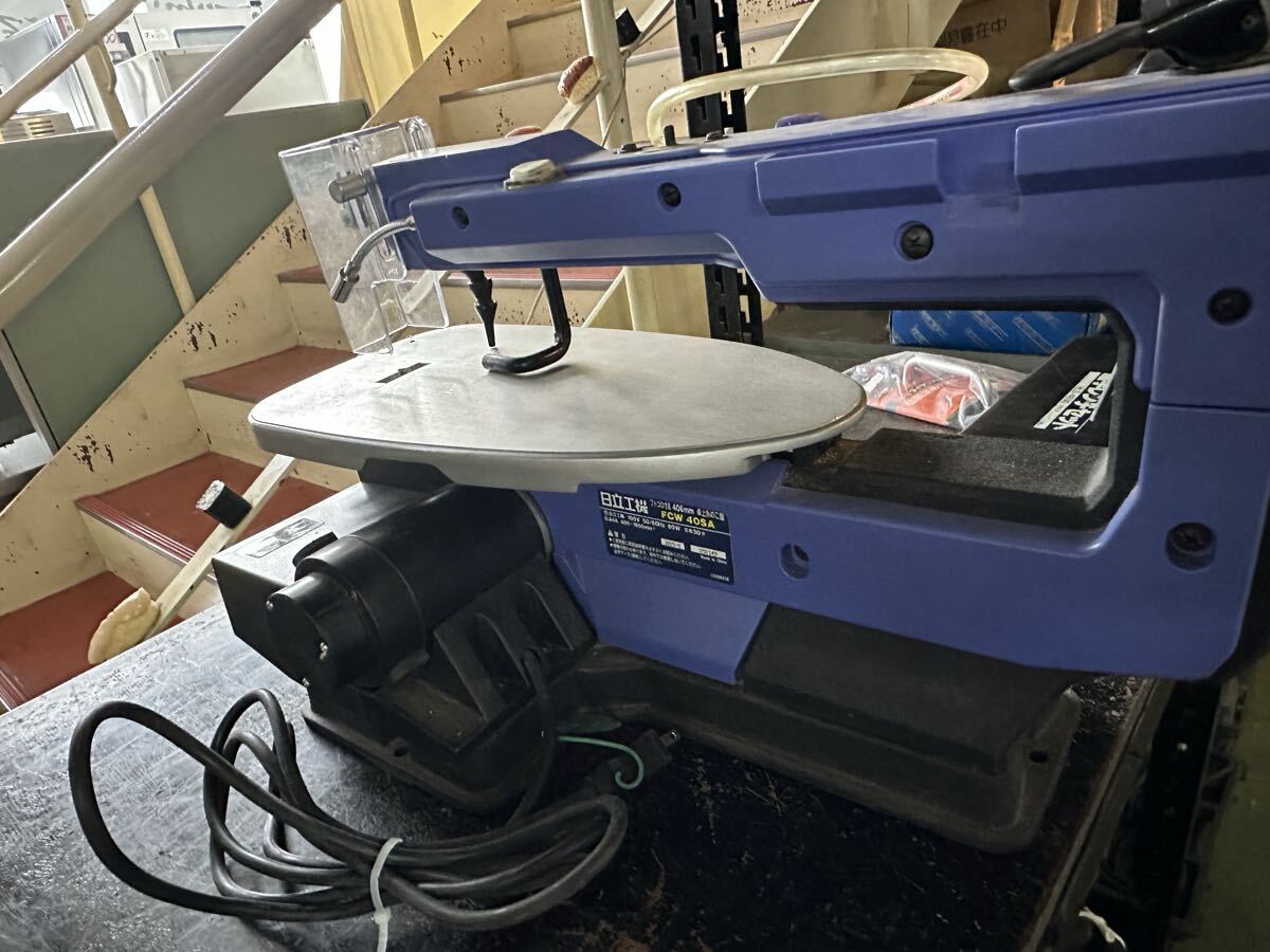 新古品 卓上糸ノコ盤 日立工機中古品 日立工機 Hitachi koki 卓上糸のこ盤 FCW40SA 切断能力 木材最大50mm拍卖