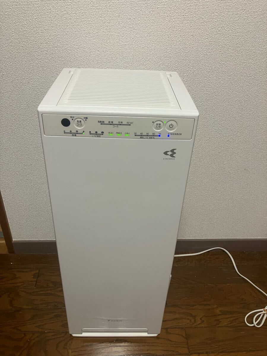 ①DAIKIN 2021年製加湿ストリーマ空気清浄機 MCK55XY-W スリムタワータイプ 花粉対策 ダイキン 空気清浄25畳 加湿14畳/木造8.5畳拍卖