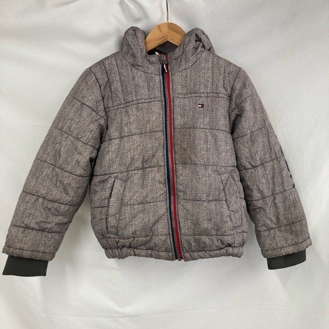 C641 トミーヒルフィガー XS アメリカ古着 中綿 ジャンパー グレー TOMMY HILFIGER キッズ拍卖