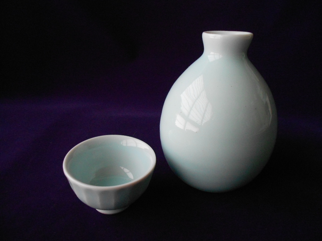 美濃焼! ☆青磁丸酒器セット☆ 48906-201 新品 ギフト ぐい呑 サカズキ 杯 盃 片口 お猪口 徳利 酒注ぎ拍卖