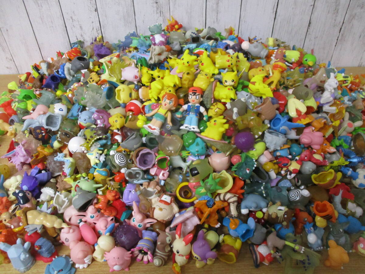 DB-69「ポケモン 指人形 ソフビ」大量まとめ 総重量約8㎏フィギュア ピカチュウ アチャモ イーブイ ワニノコ ミュウツー 任天堂 レトロ拍卖