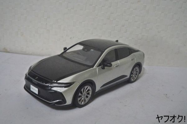 トヨタ カラーサンプル クラウンクロスオーバー 1/30 ミニカー ブラック×プレシャスシルバー 非売品拍卖