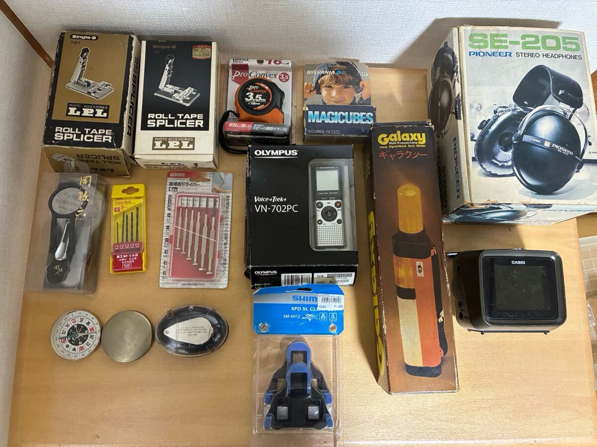 S25112012 工具 家電 雑貨 約14点 おまとめ ドライバー オリンパス ボイストレック ヘッドフォン カシオ ポータブルテレビ Galaxy 拡大鏡拍卖