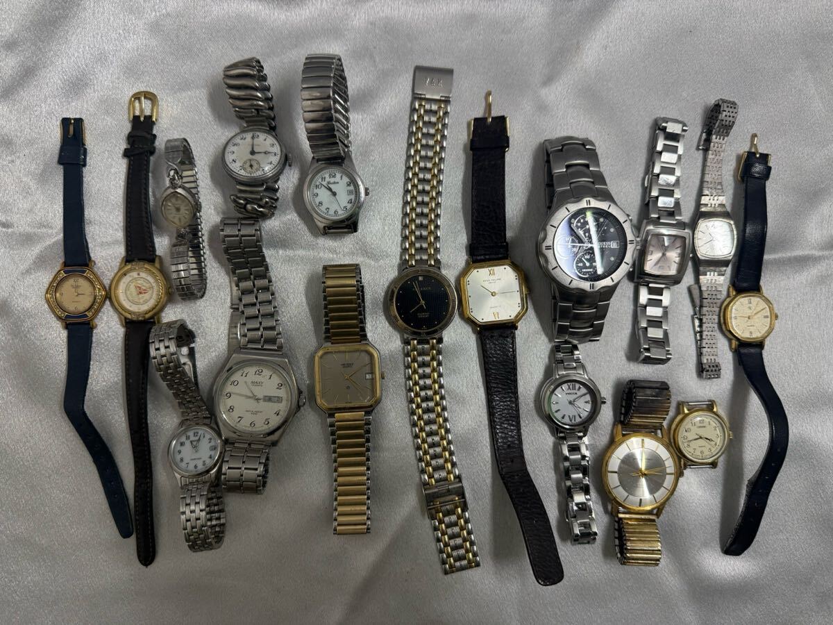 Y251112004 腕時計17点おまとめ CITIZEN シチズン wicca 腕時計 クォーツ 時計 ウォッチ まとめ売り 部品取り ジャンク ゴールドカラー拍卖