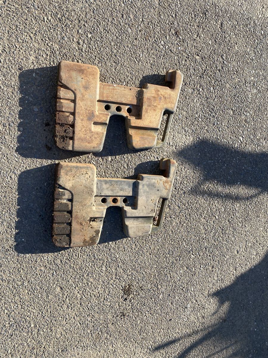 青森十和田市 トラクターオモリ一個29kg 引き取りOK 配送は送料相談お願い拍卖