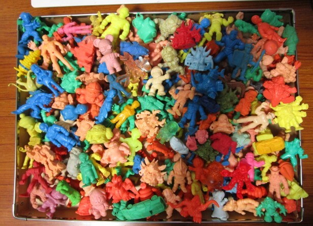 キャラ消し 約200個 キン消し キン肉マン消しゴム ドラ消し 怪獣 ウルトラマン SDガン消し ファミコン拍卖