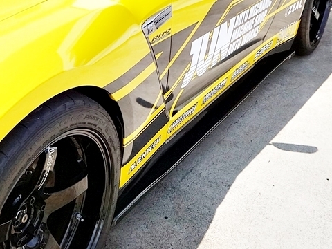 「ジュン/JUN AUTO」GT-R(R35)前期/中期用サイドディフューザー(綾織りカーボン/クリア塗装済み)x左右拍卖