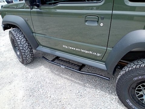 「タニグチ/TANIGUCHI」ジムニー シエラ(JB74)用2段調整サイドステップ バータイプ(スチール黒)x助手席拍卖