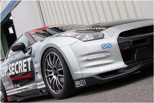 「TOP SECRET」R35(GT-R)~MY2010用+20mm フロントワイドフェンダー TYPE1(FRP/カーボンサイドダクト付き)拍卖