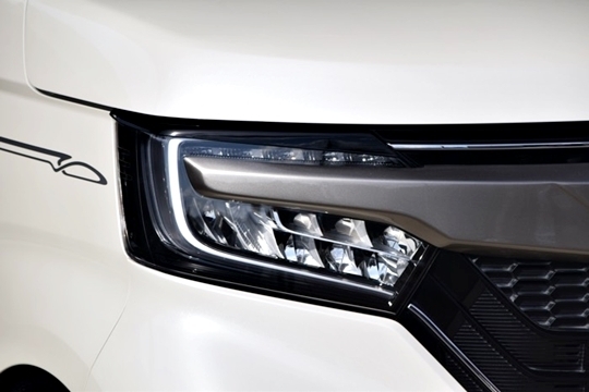 「バタフライシステム/GLANZ」N-BOX カスタム(JF3/JF4)前期用アイラインx左右拍卖