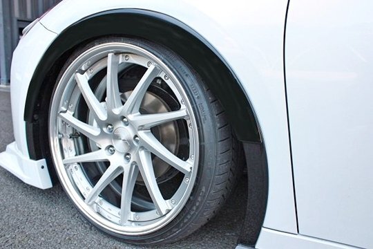 「ガレージベリー/Vary」60系プリウス(MXWH60/65)用+9mm ローフォルムフェンダートリムx1台分拍卖