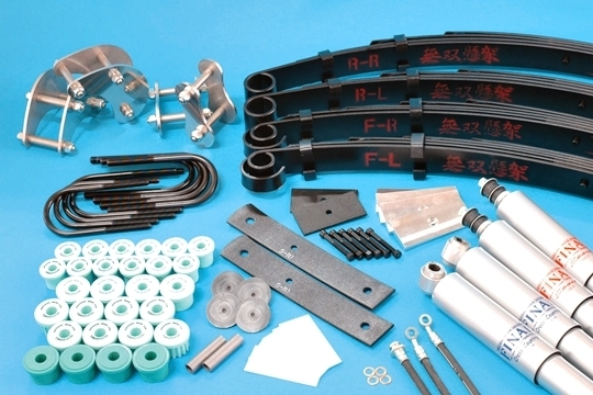 「タニグチ/TANIGUCHI」ジムニー(SJ30/JA11/JA71)用無双懸架 S-specセット(スタビ無しスチールシャックル)拍卖