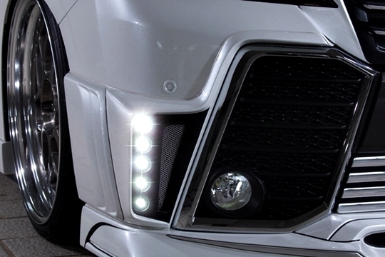 「南海オート/Crave」30系ヴェルファイア Z(AGH30/GGH30W)前期用フォグライトガーニッシュ(デイライト付き)拍卖