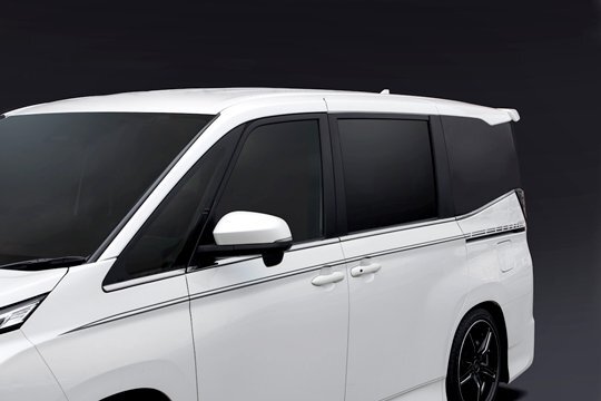 「K'SPEC」90系ノア/ヴォクシー S-Z(ZWR90W/MZRA90W)用サイドウインドウモールセット拍卖