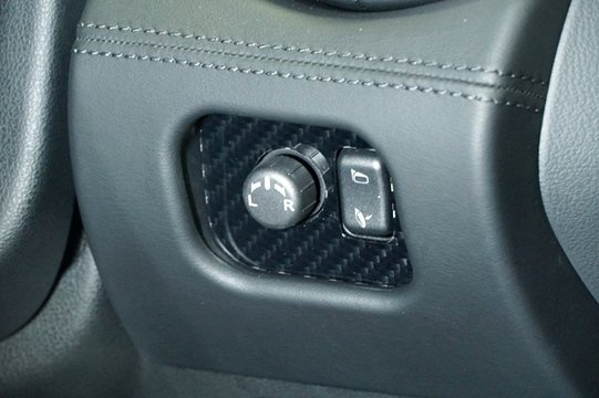 「RSW」GT-R(R35)MY17~用ミラーコントロールパネル(綾織りブラックカーボン/クリア塗装仕上げ)拍卖