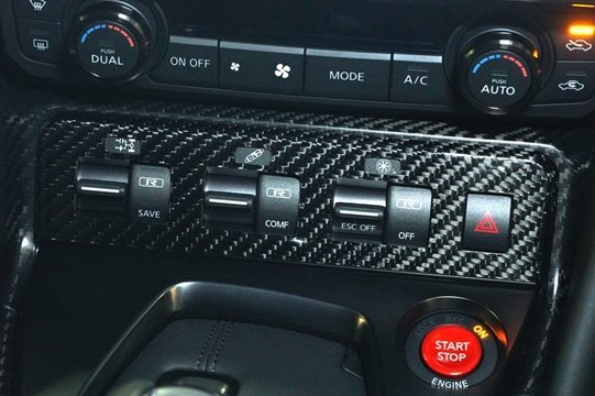 「RSW」GT-R(R35)MY17~用VDCパネル(綾織りブラックカーボン/クリア塗装仕上げ)拍卖