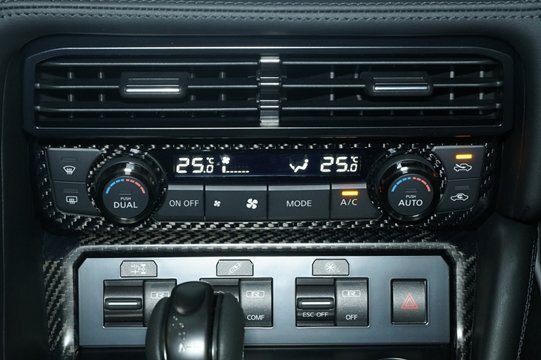 「RSW」GT-R(R35)MY17~用ACコントロールパネル(綾織りブラックカーボン/クリア塗装仕上げ)拍卖