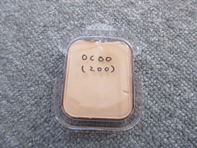 インウイ アイディー パウダーファンデーション200拍卖