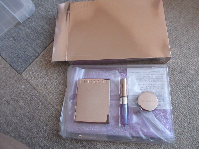 ルナソル ホリデーフェイバリット2019拍卖