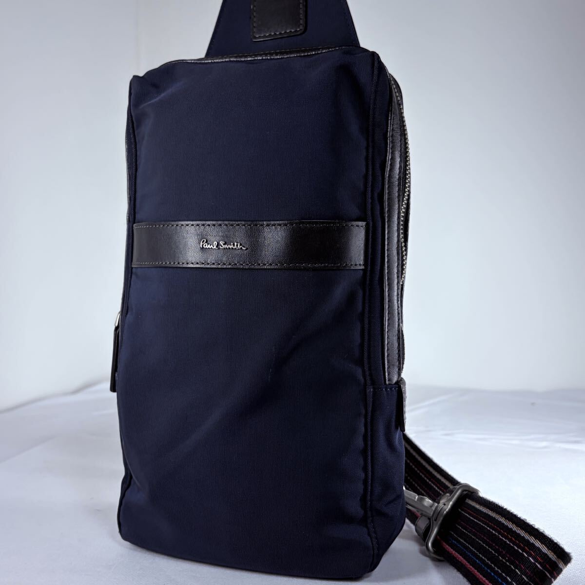 1円【 美品 】 ポールスミス Paul Smith ボディバッグ クロスボディ 斜め掛け ネイビー系 ビジネス メンズ拍卖