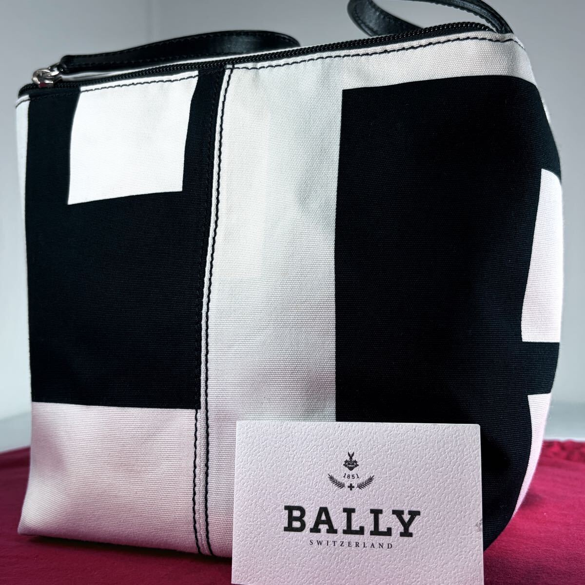 1円【 未使用級 】 バリー BALLY ハンドバッグ Bロゴ ビジネス キャンバス 通勤 ブラック/ホワイト レディース メンズ拍卖