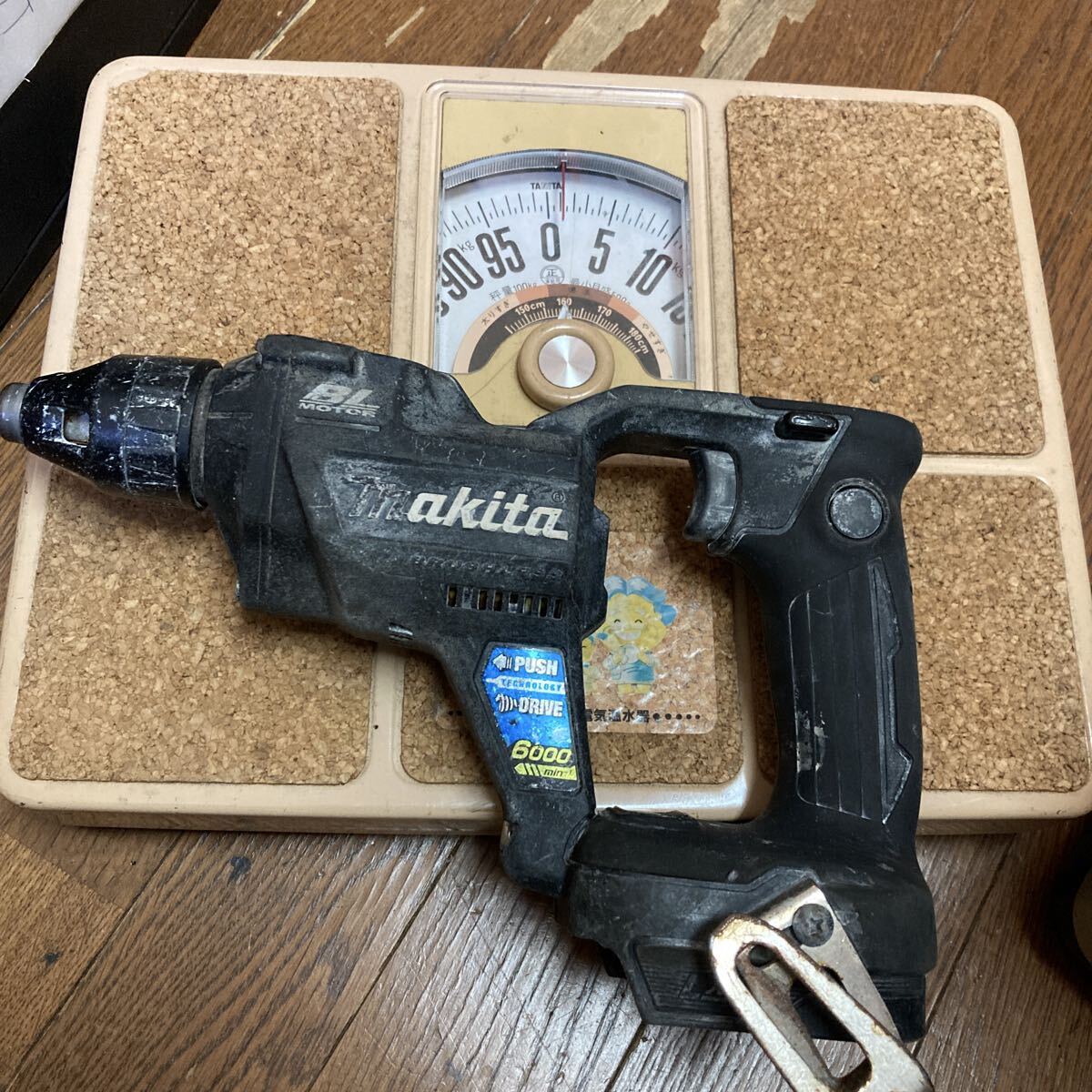 【工具】 マキタ 充電式 スクリュー ドライバ FD600D 動作確認済み 18V コードレス makita 充電式スクリュードライバ拍卖