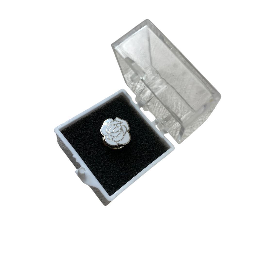 yy26 白薔薇 白バラ ミニバッジ 名古屋市 ケース付き拍卖