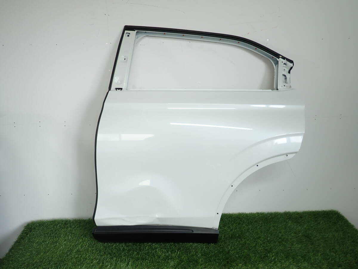RV3/RV4/RV5/RV6 ヴェゼル e:HEV 純正 リア 左 ドア パネル NH883P プラチナホワイトパール 67550-3M0-J00ZZ 【25-1411】拍卖