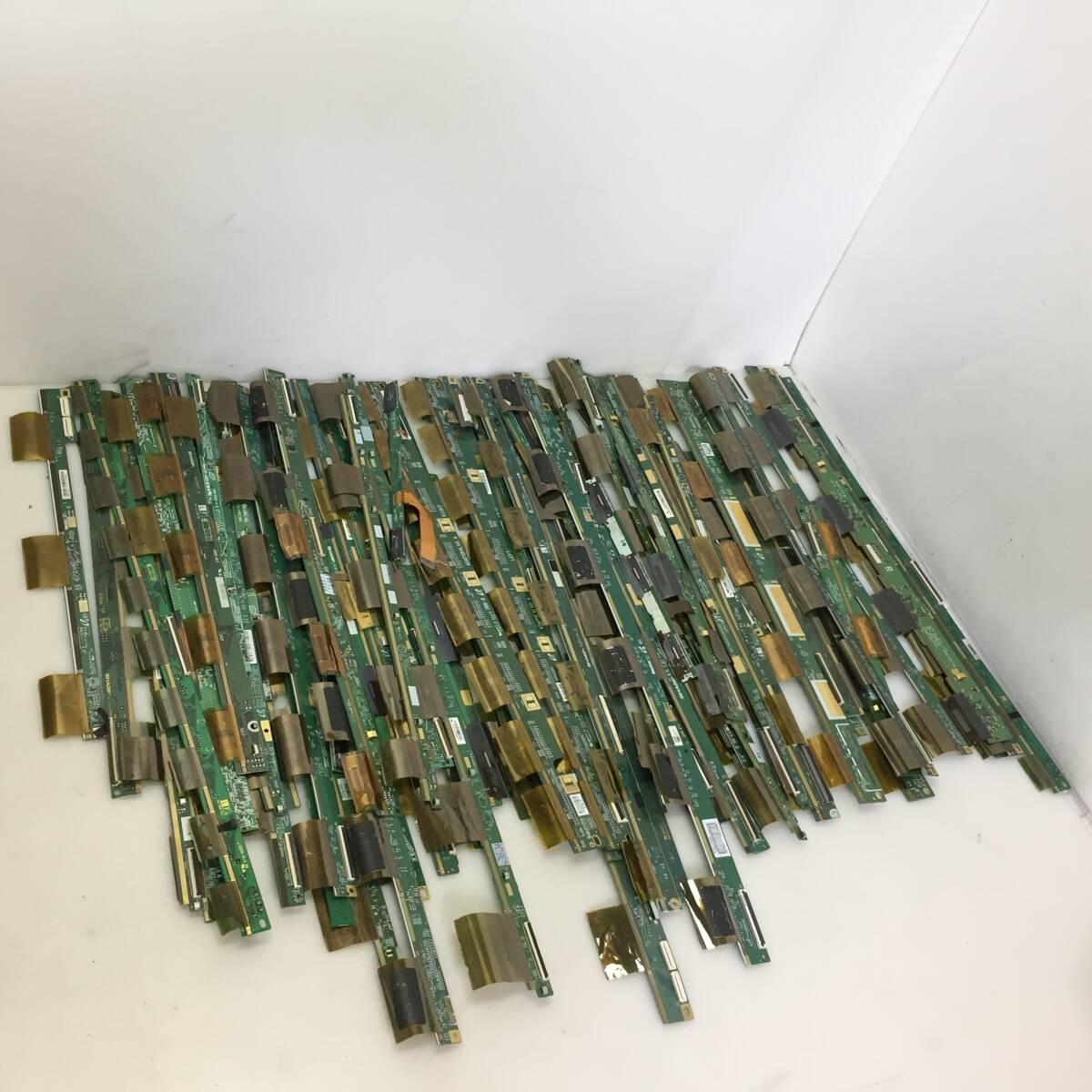 ★【都市鉱山】ゴールド/金 重量1Kg ジャンク基板 金メッキ/金抽出/研究用に レアメタル/希少金属【ジャンク品】拍卖