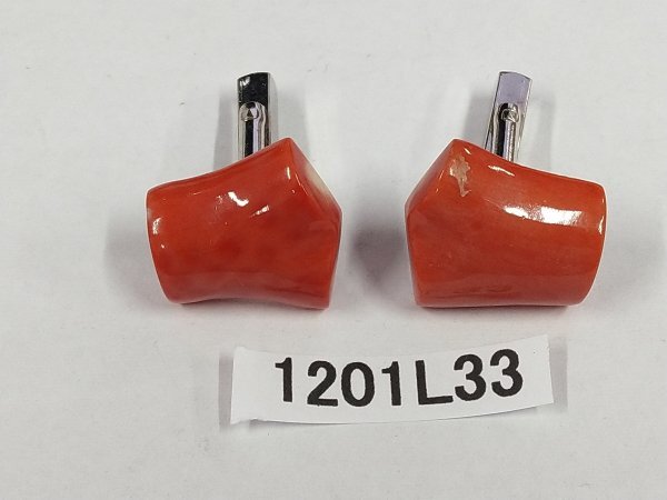 1201L33 本珊瑚 サンゴ カフスボタン 彫刻品 約15.4g拍卖