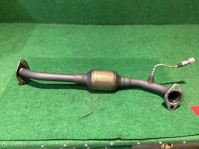 iQ DBA-KGJ10 フロント マフラー パイプ 070拍卖