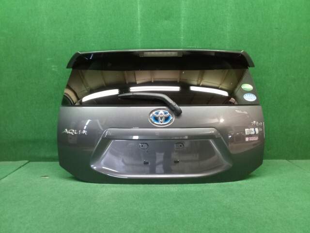 アクア DAA-NHP10 リア ゲート バック ドア 1G3拍卖