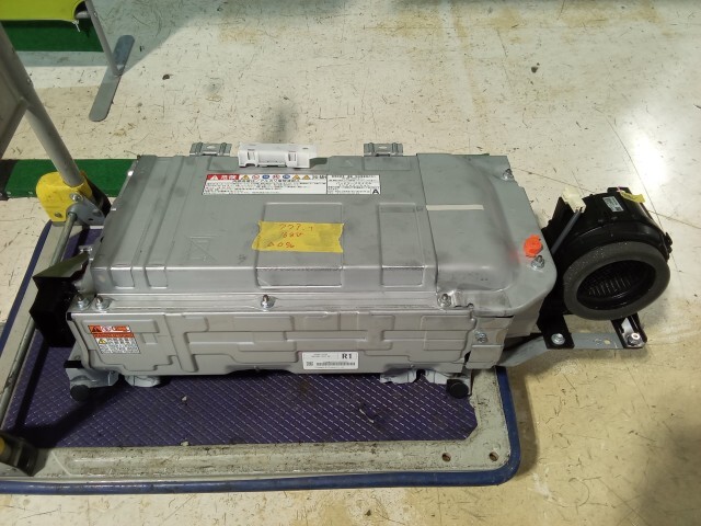 アクア DAA-NHP10 HV・EV・FCVバッテリー 1F7拍卖