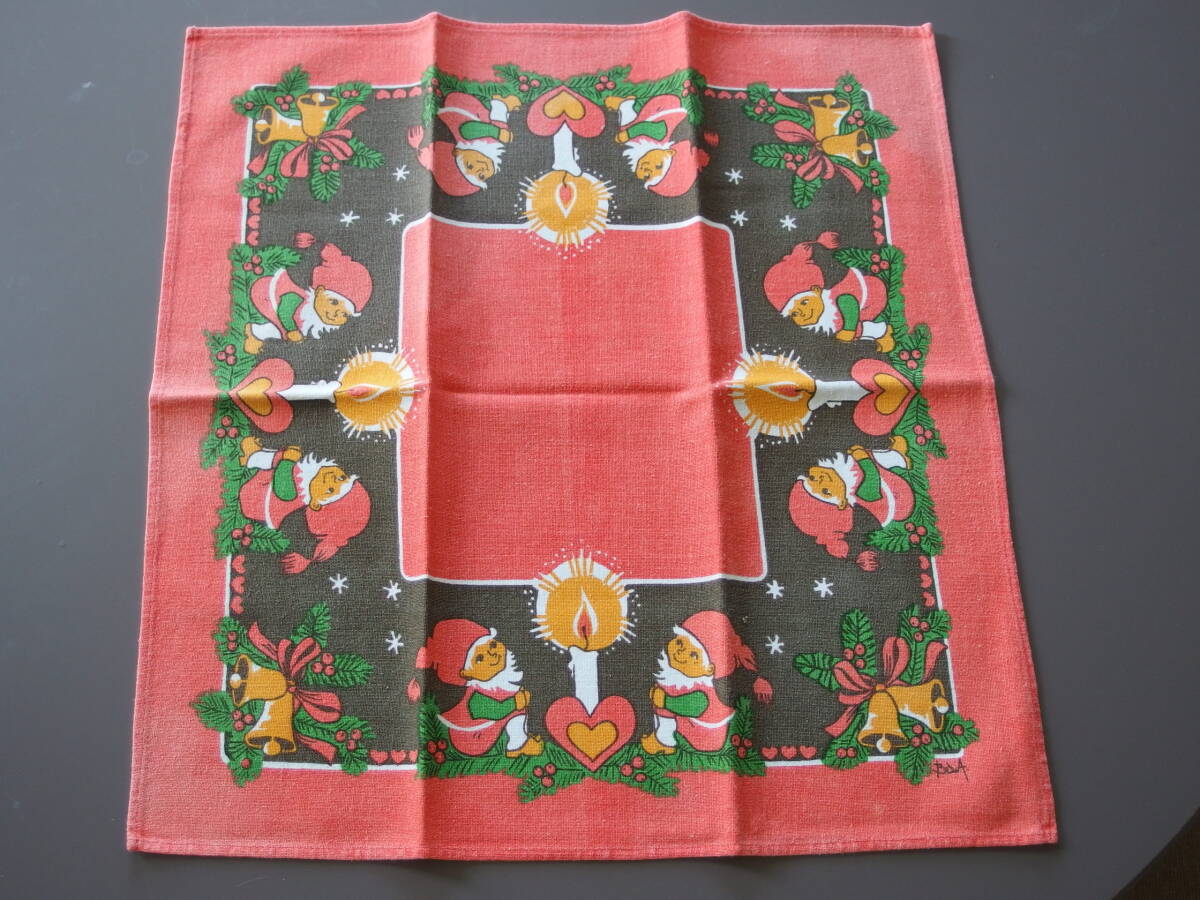 北欧雑貨 スウェーデン製 クリスマス時期用 小さなテーブルクロス/テーブルセンター BOWA ヴィンテージ&レトロ (トムテとキャンドル)拍卖