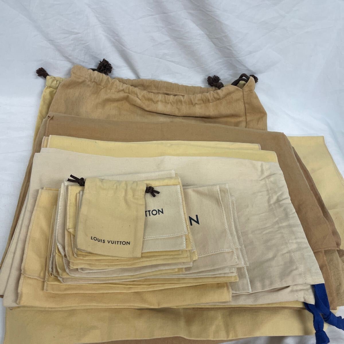 LOUIS VUITTON ルイヴィトン 現行あり 巾着 保存袋 布袋 セット 33枚セット バッグ用 財布用 小物用 【中古】拍卖