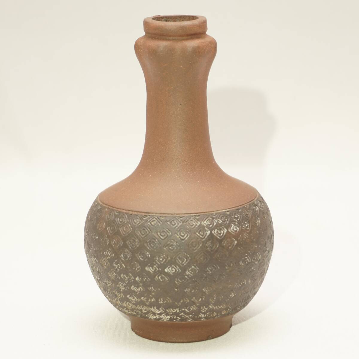 唐物『 宜興窯 紫泥 花瓶 』 検索:中国宜興 紫砂 朱泥 一輪挿し拍卖