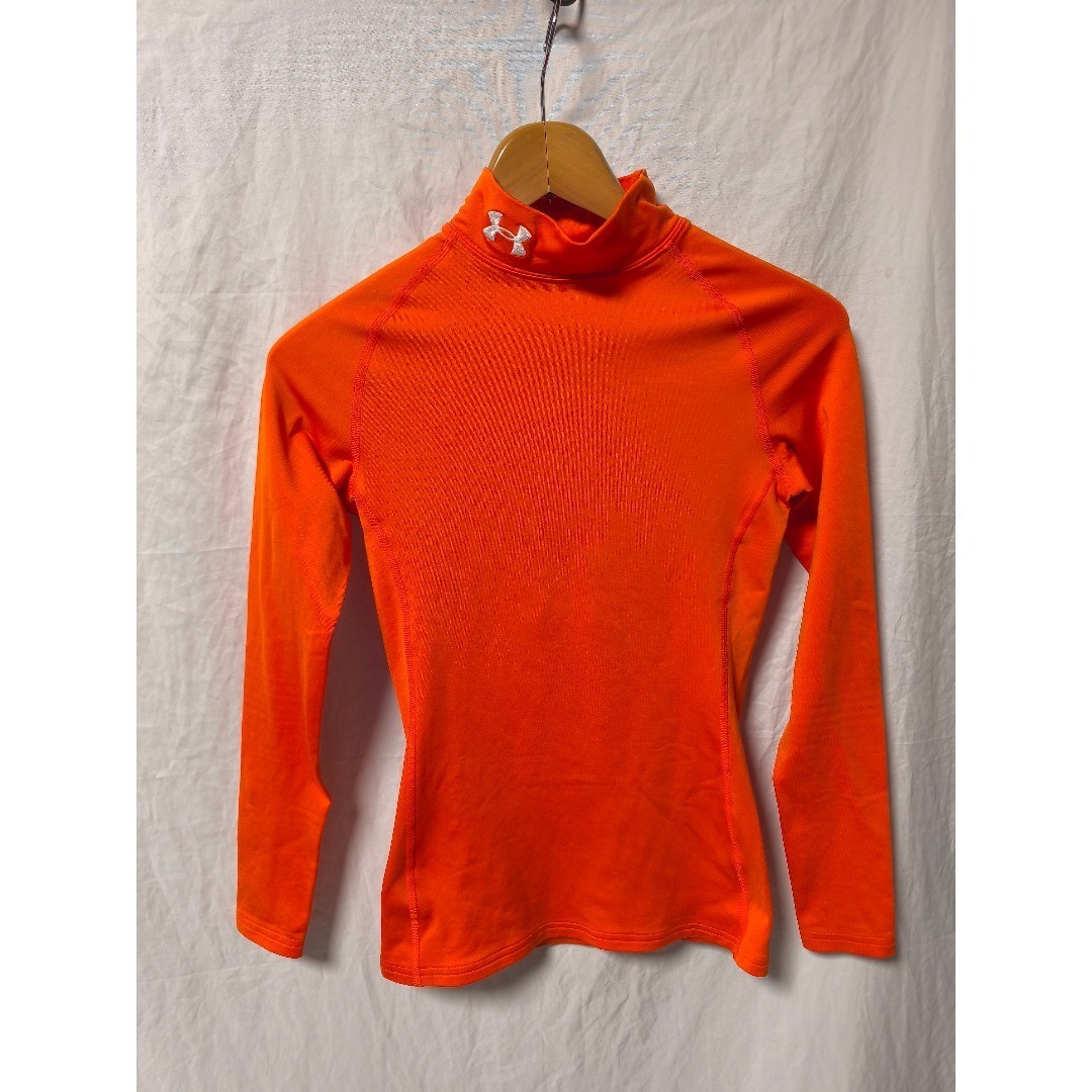 アンダーアーマー モックネック 長袖インナー ドライ オレンジ レディース S拍卖