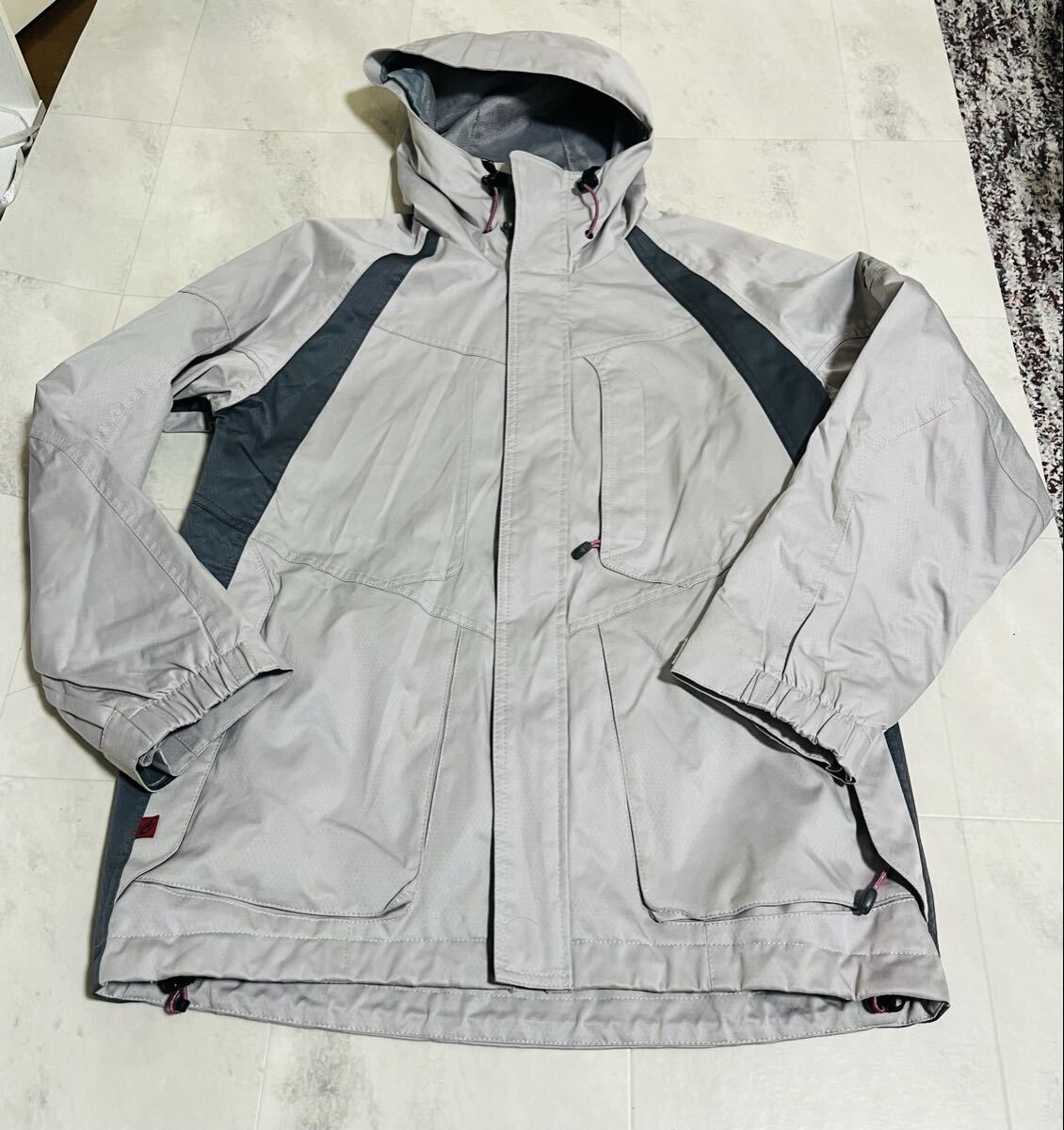 エスティボ ESTIVO スノボ ジャケット レディース Lサイズ グレー系 防寒 フード付 スキーウエア ジャケット拍卖