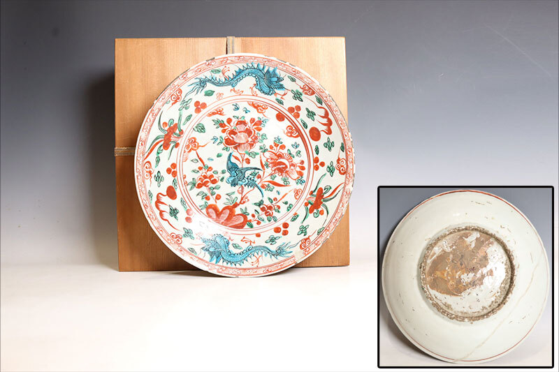 中国美術 五彩龍鳳紋盤 唐物呉須赤絵大皿 径約34cm 木箱附 明末期 福建省章州窯(R963)拍卖
