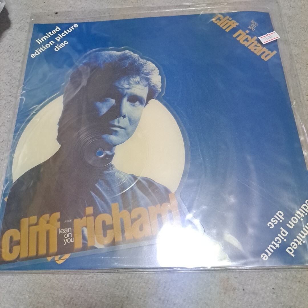 Cliff Richard Lean on you limited edition picture disc拍卖